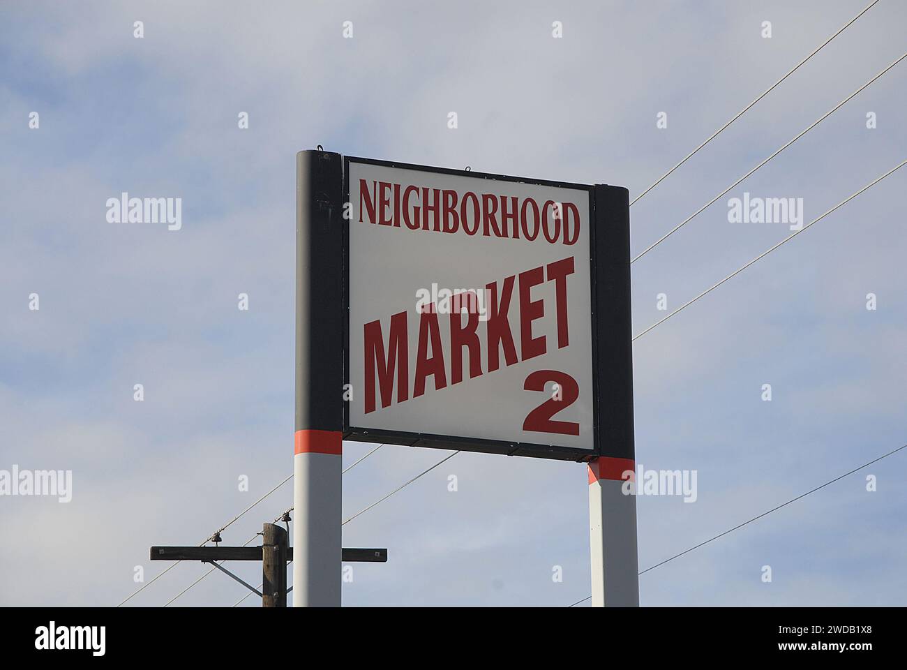 Lewiston /Idaho /USA_ 18 gennaio 2016 _ quartiere (quartiere) mercato 2 e gas tation 2,0 e 2,17 prezzo del gas (foto di Francis Joseph Dean/DeanPictures) Foto Stock