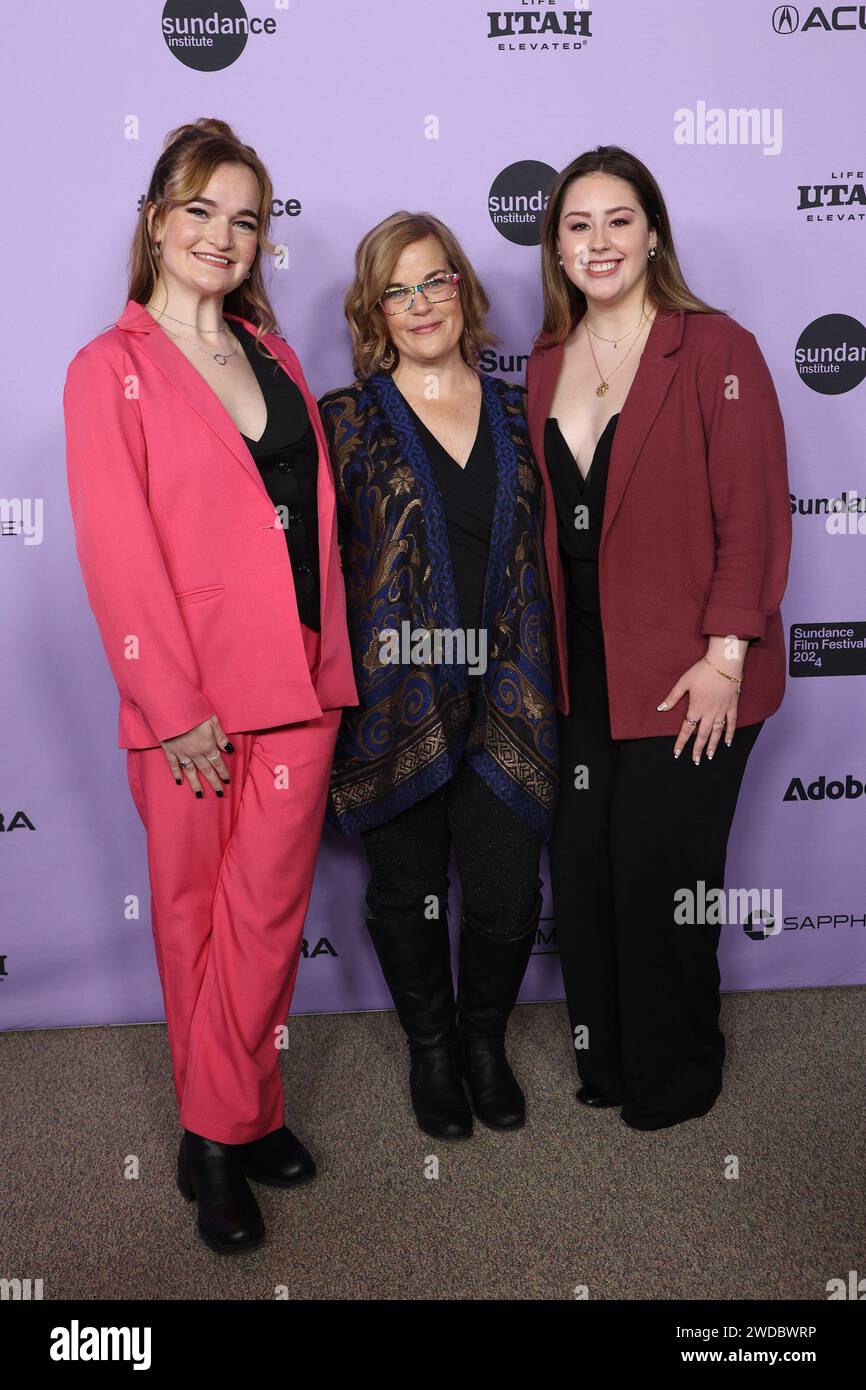 Utah. 18 gennaio 2024. Maddie Rowan, ospite, Anna Chellis agli arrivi per la prima NAZIONALE FEMMINILE al Sundance Film Festival 2024, Eccles Theater, Park City, Utah, 18 gennaio, 2024. Credit: JA/Everett Collection/Alamy Live News Foto Stock