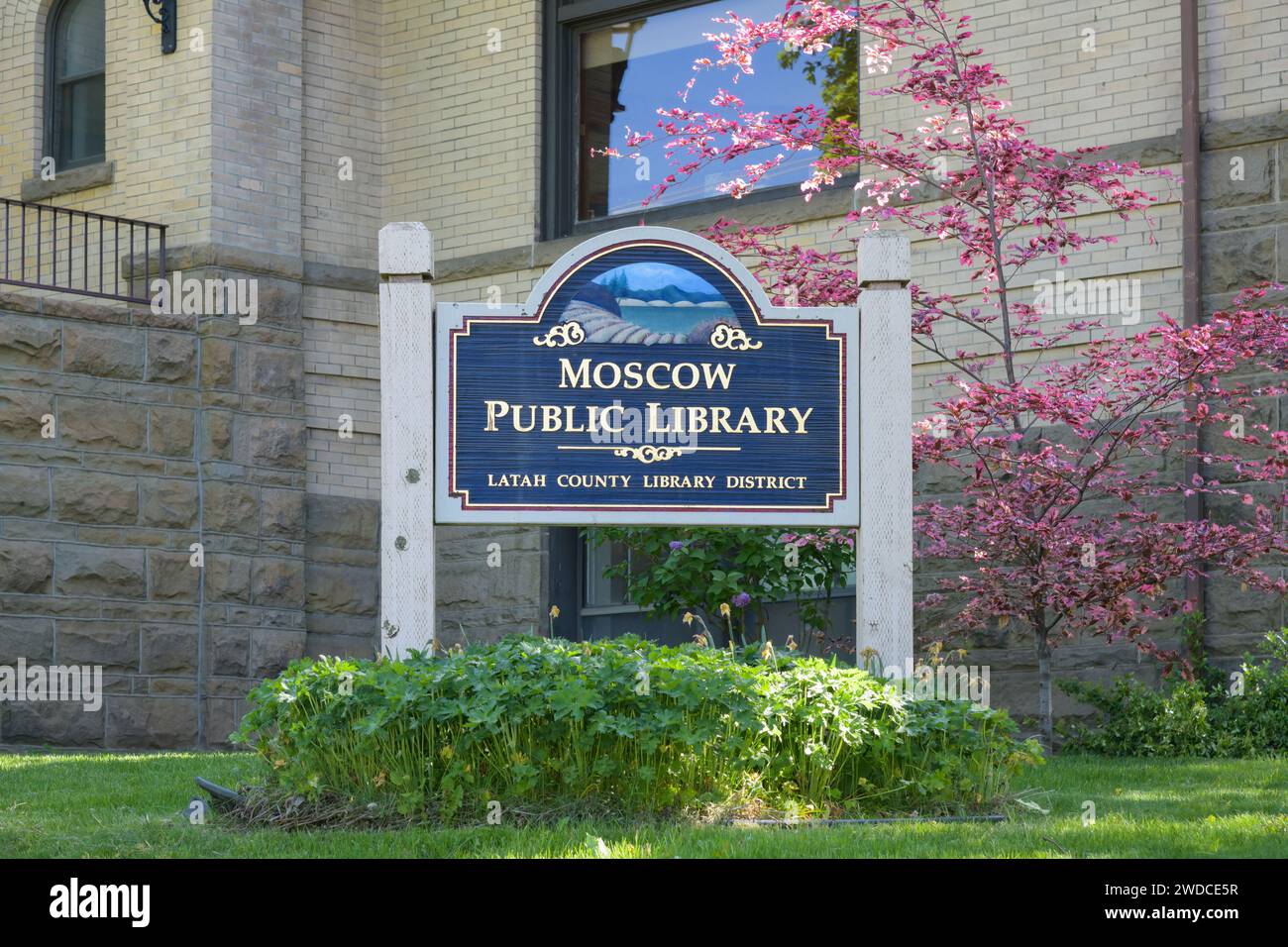 Mosca, ID, USA - 23 maggio 2023; firma per la Biblioteca pubblica di Mosca nel distretto bibliotecario della contea di Latah, Idaho Foto Stock