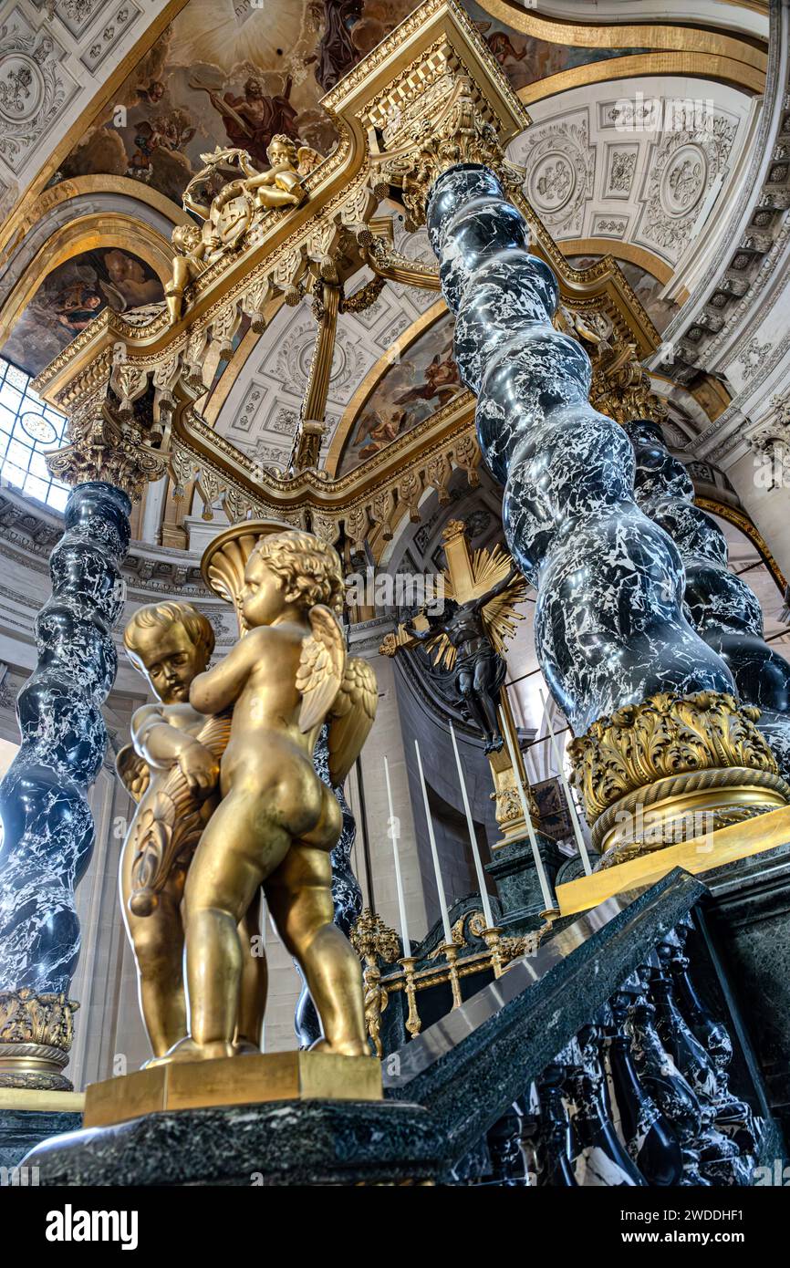 La cupola della tomba di Napoleone all'interno di Invalides, Parigi, Francia Foto Stock
