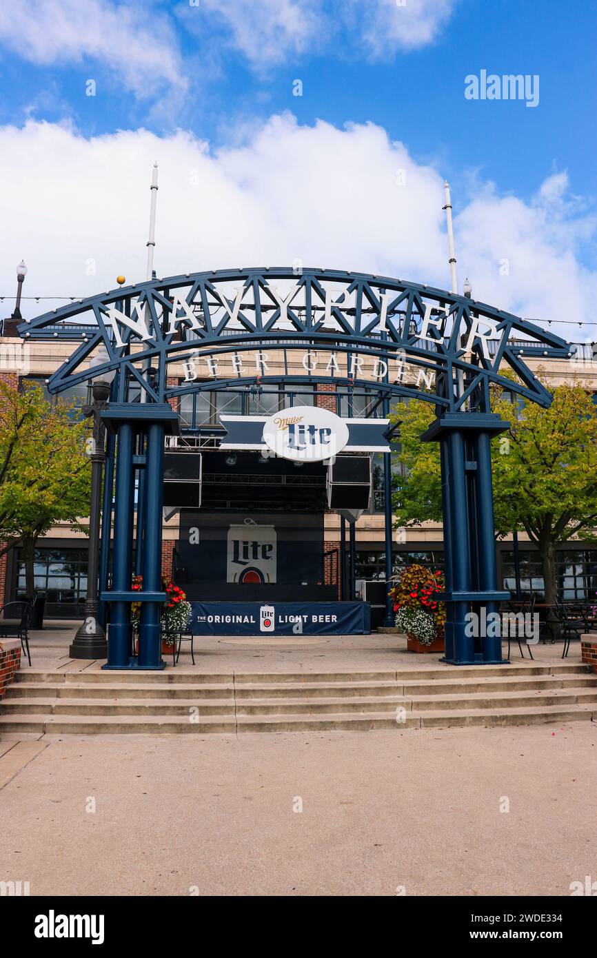 Ingresso al cancello blu del Navy Pier miller lite beer Garden Foto Stock