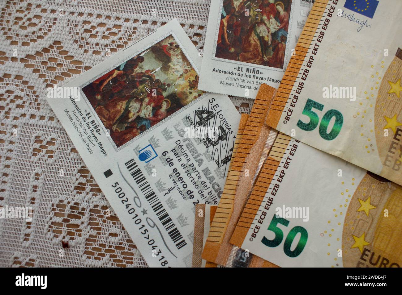 La valuta dell'euro tira i dadi del destino Foto Stock