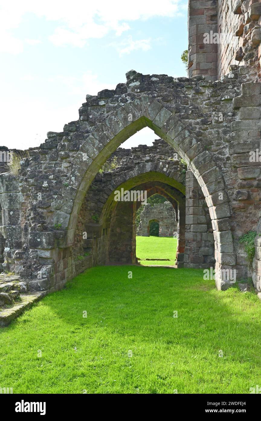 Rovine dell'abbazia cistercense di Croxden del XII secolo nello Staffordshire, Inghilterra, settembre Foto Stock