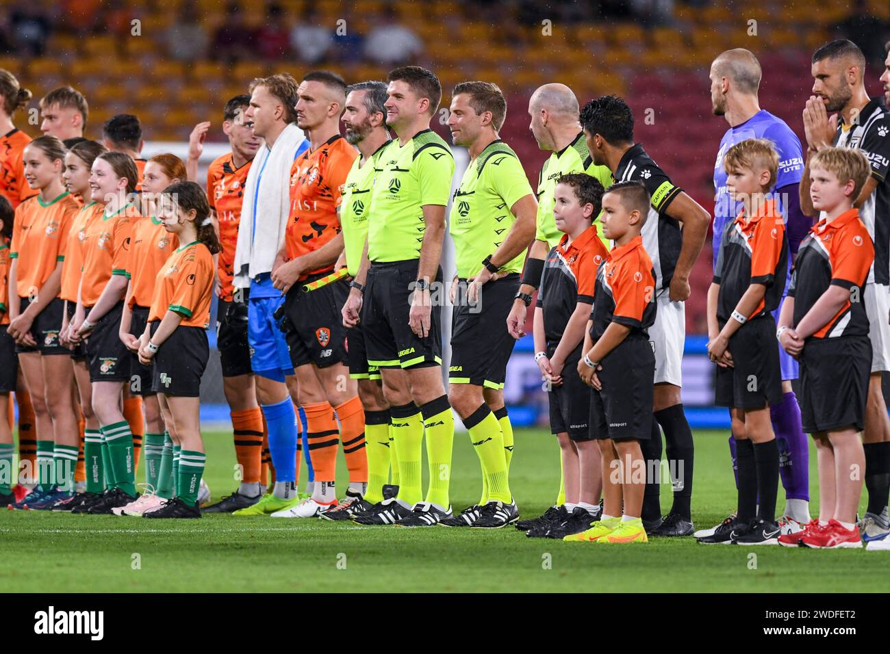 Formazione pre-partita al 13° round del calcio maschile A-League, Brisbane Roar vs MacArthur FC, Suncorp Stadium, Brisbane, Queensland, 18 gennaio 2024 Foto Stock