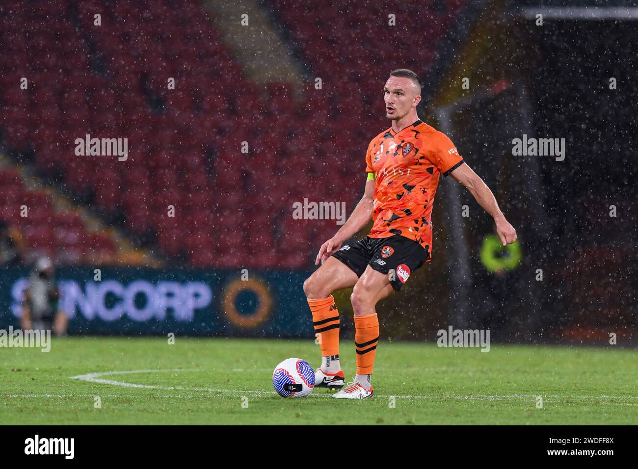 Thomas Aldred al 13° round del calcio maschile A-League, Brisbane Roar vs MacArthur FC, Suncorp Stadium, Brisbane, Queensland, 18 gennaio 2024 Foto Stock