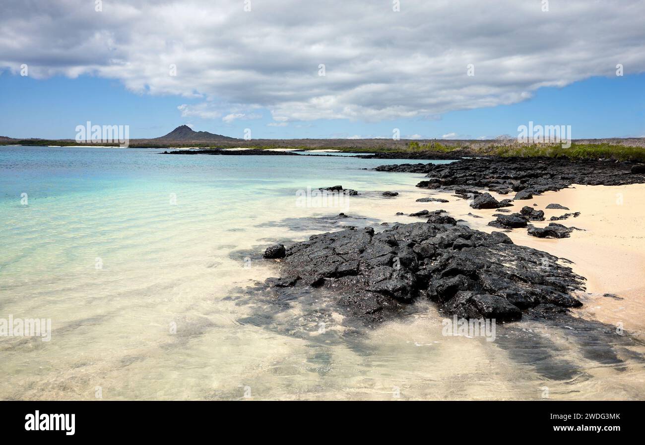Spiaggia su un'isola disabitata, le Isole Galapagos, Ecuador. Foto Stock
