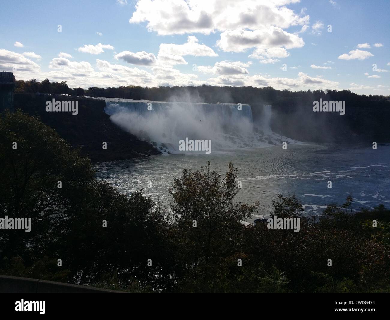 Viste uniche sull'acqua nel Niagara Falls State Park Foto Stock