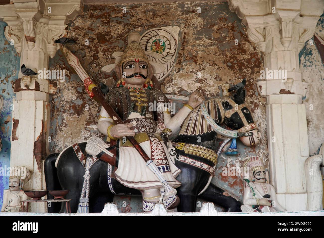 Statua nella sala degli Eroi, Mandor, vicino a Jodhpur, Rajasthan, India Foto Stock