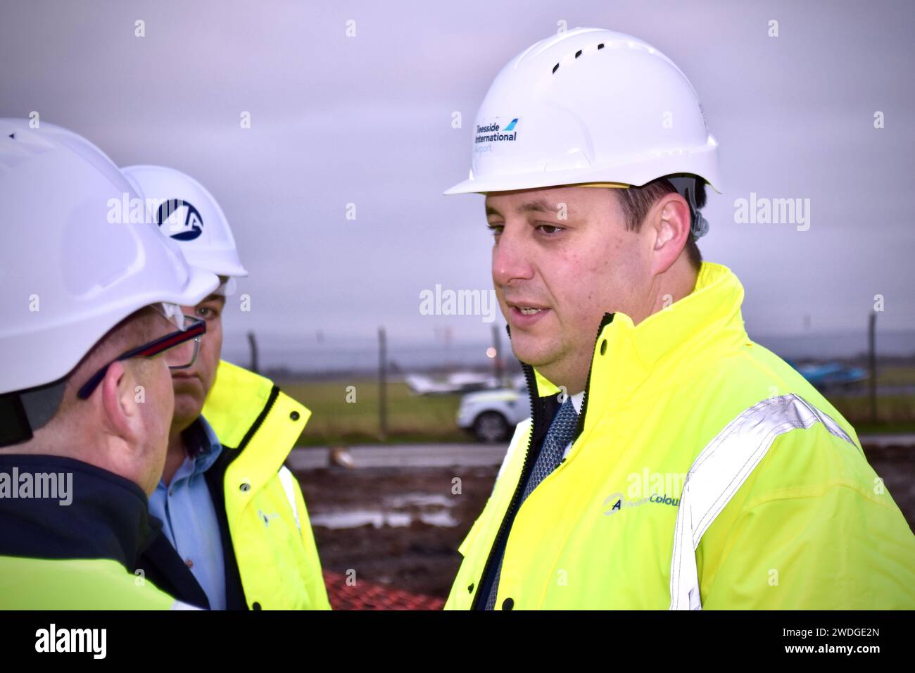 Il sindaco Ben Houchen di Tees Valley (nella foto) è in corso la costruzione sull'Hangar 4 dell'aeroporto internazionale di Teesside. Credito James Hind/Alamy. Foto Stock