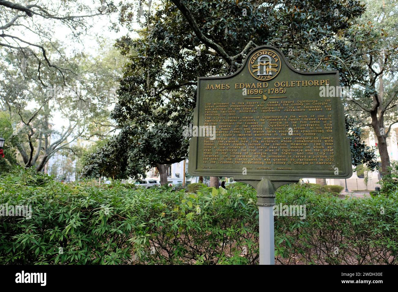Insegna al James Edward Oglethorpe Memorial in Chippewa Square, Savannah, Georgia, in onore del fondatore della città (1733) e della provincia della Georgia. Foto Stock