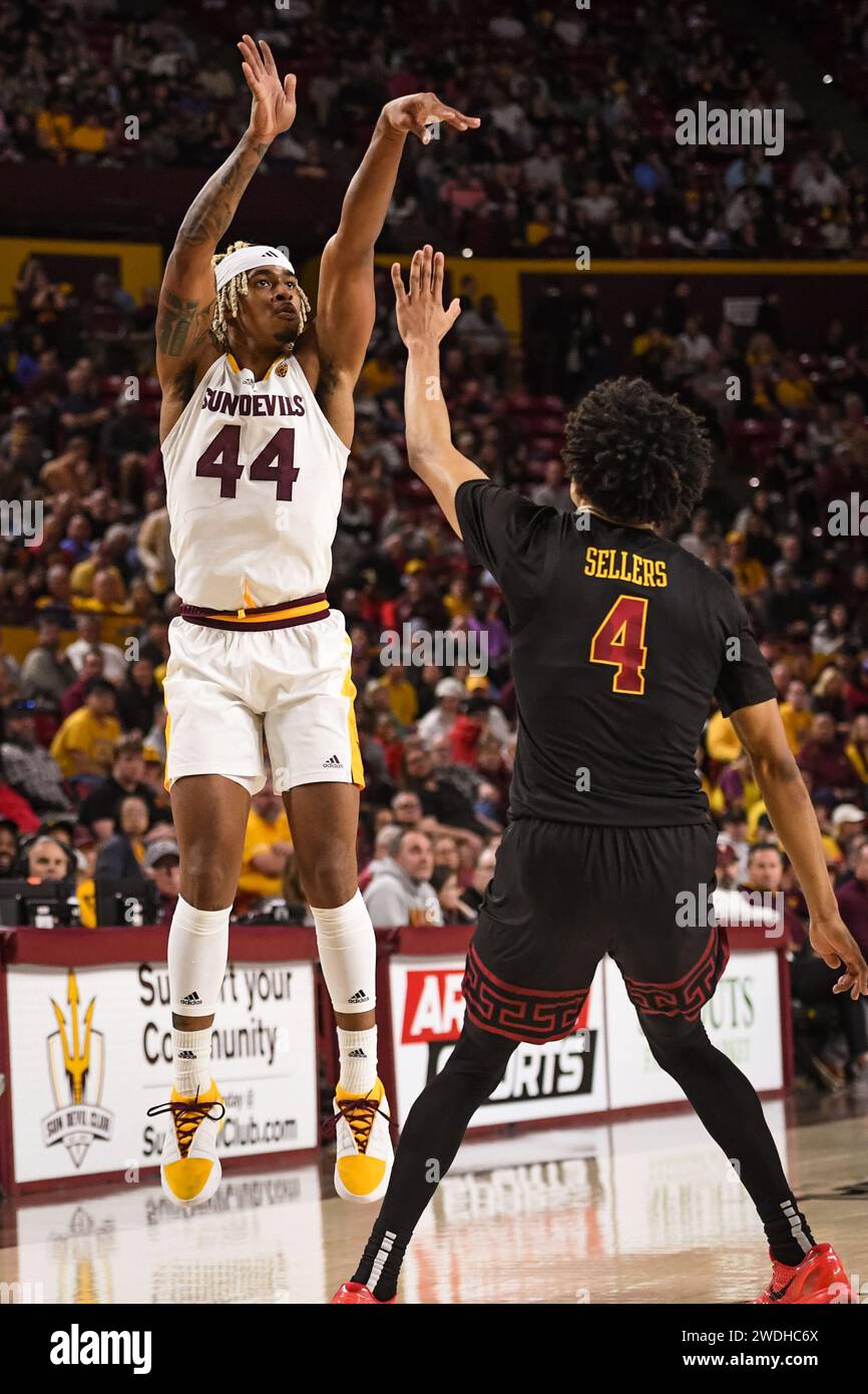 La guardia degli Arizona State Sun Devils Adam Miller (44) tenta un tiro nella prima metà della partita di basket NCAA contro gli USC Trojans a Tempe, Arizona, sabato 20 gennaio 2024. Arizona State sconfisse USC 82-67. (Thomas Fernandez/immagine dello sport) Foto Stock