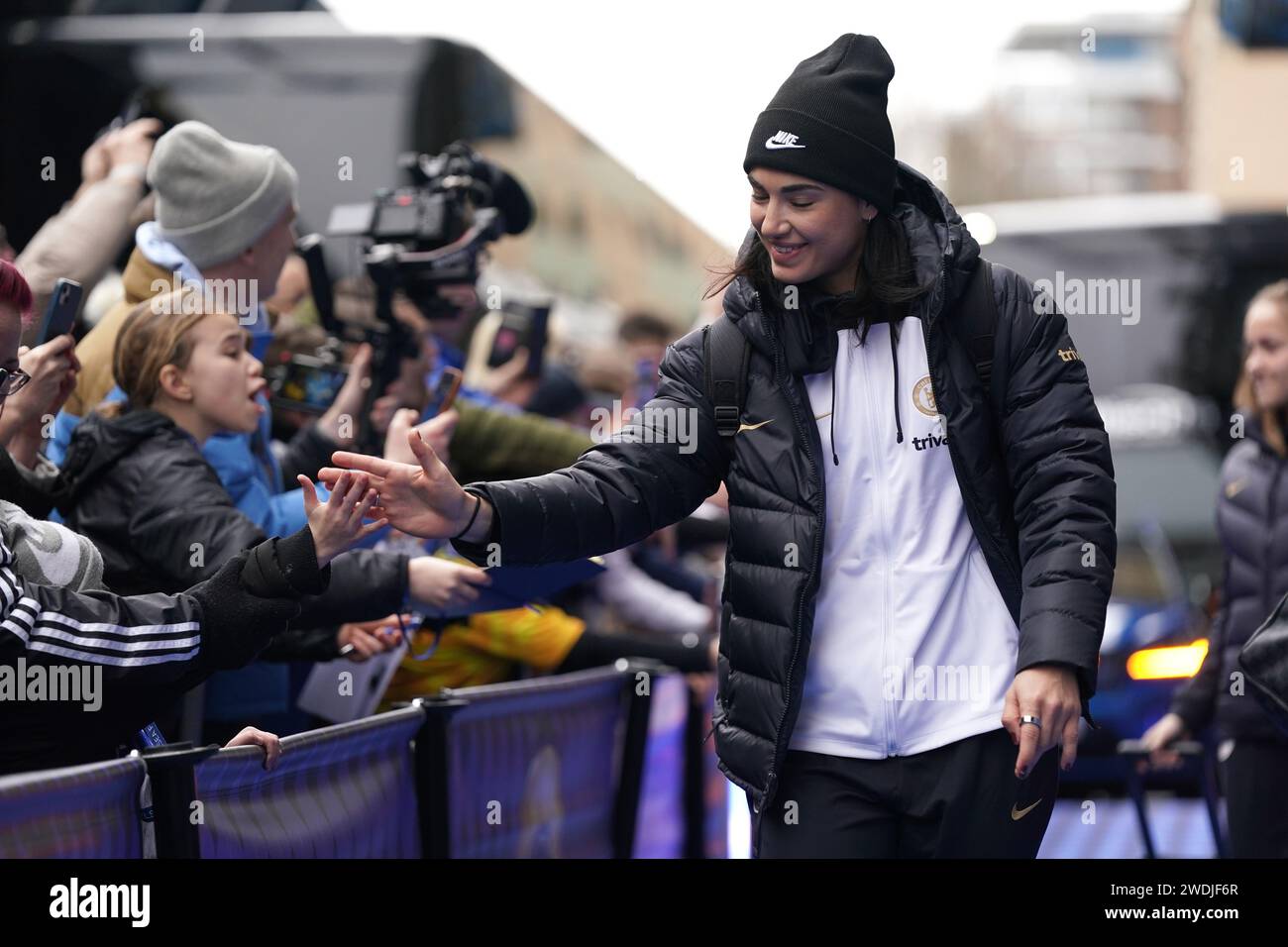 La portiere del Chelsea Zecira Musovic arriva prima della partita di Super League femminile di Barclays a Stamford Bridge, Londra. Data foto: Domenica 21 gennaio 2024. Foto Stock