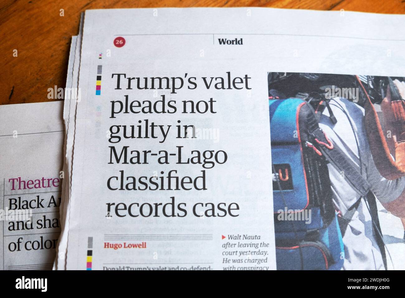 Donald 'Trump's Vallet si dichiara non colpevole in Mar-a-lago Classified Records Case', titolo del giornale del Dipartimento di giustizia degli Stati Uniti articolo 7 luglio 2023 Foto Stock