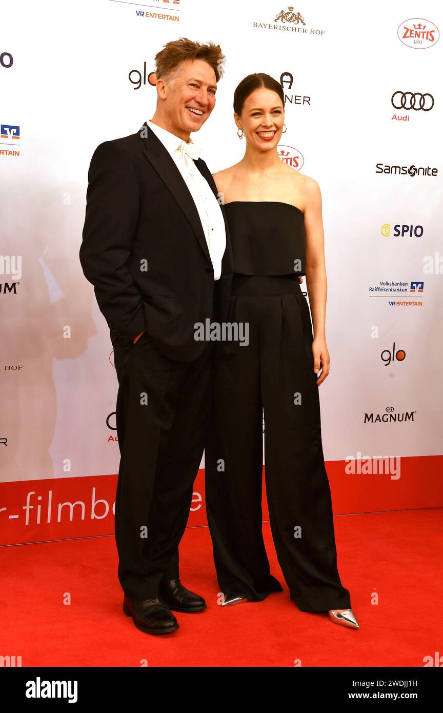 Tobias Moretti und Paula Beer Beim 48. Deutschen Filmball 2024 im Hotel Bayerischer Hof. München, 20.01.2024 *** Tobias Moretti e Paula Beer al German Film Ball 48 2024 all'Hotel Bayerischer Hof Monaco, 20 01 2024 foto:XB.xInsingerx/xFuturexImagex filmball 4201 Foto Stock