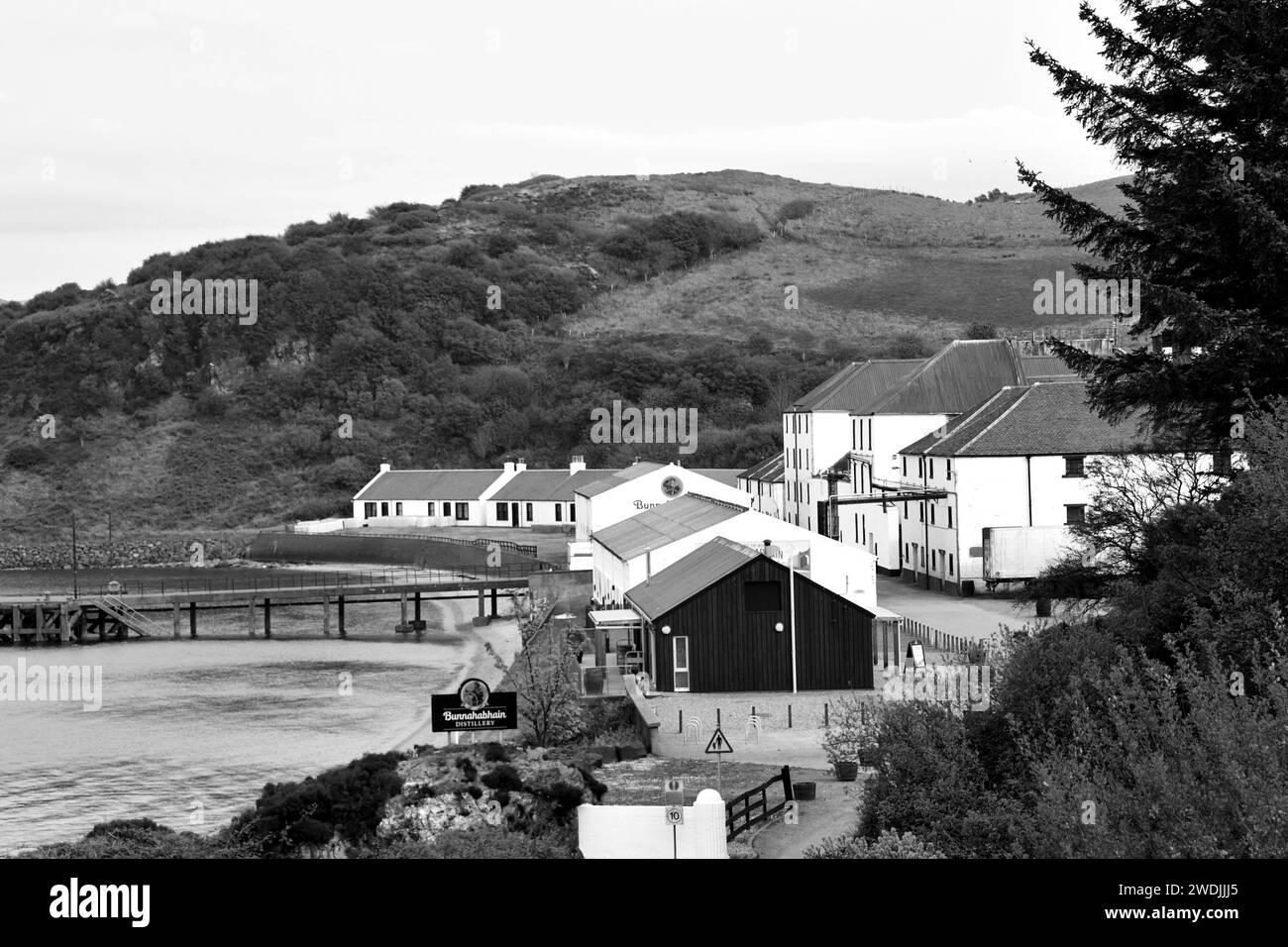 Distilleria di whisky Bunnahabhain sull'isola di Islay, in Scozia Foto Stock