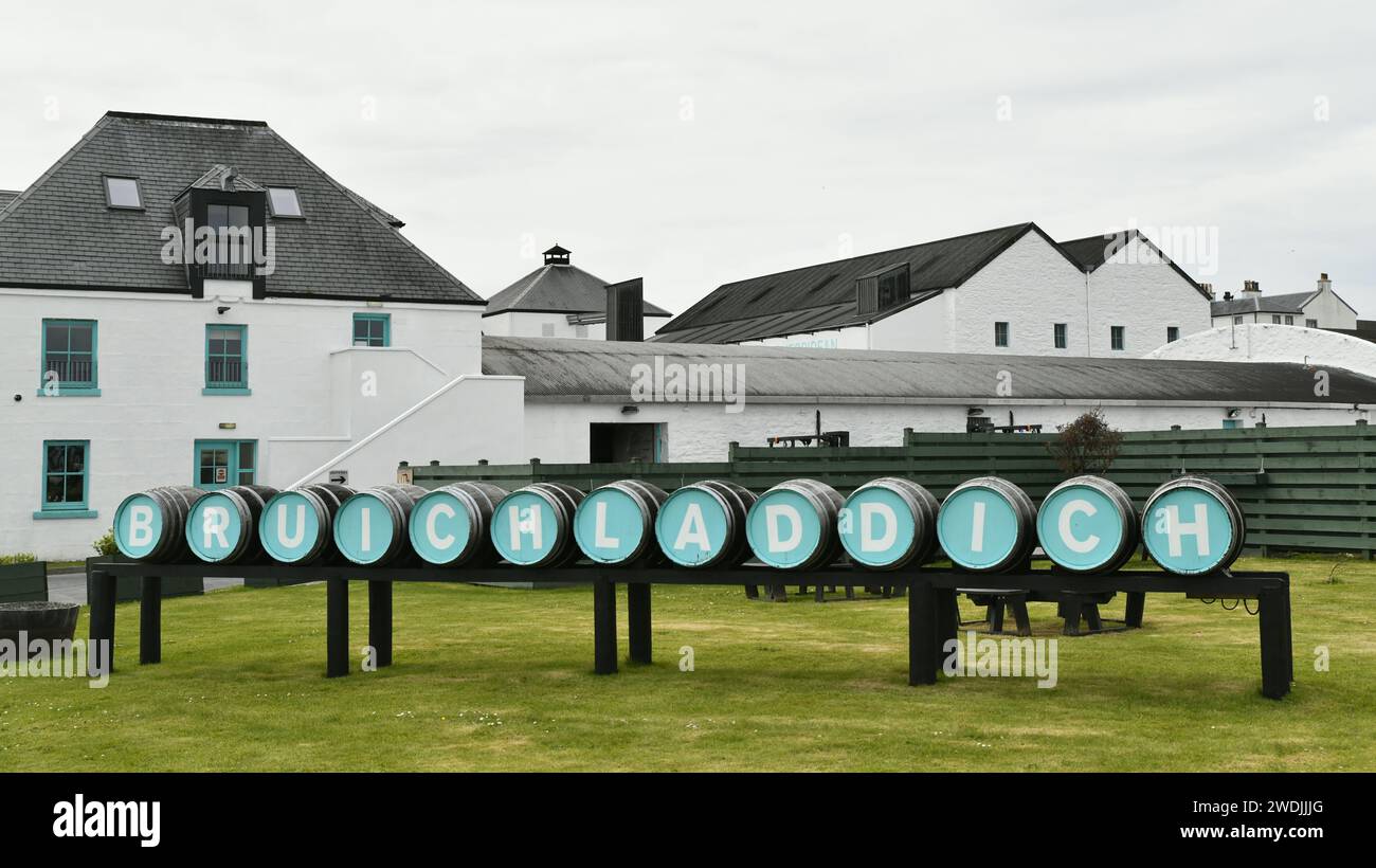 Distilleria di whisky Bruichladdich sull'isola di Islay in Scozia Foto Stock