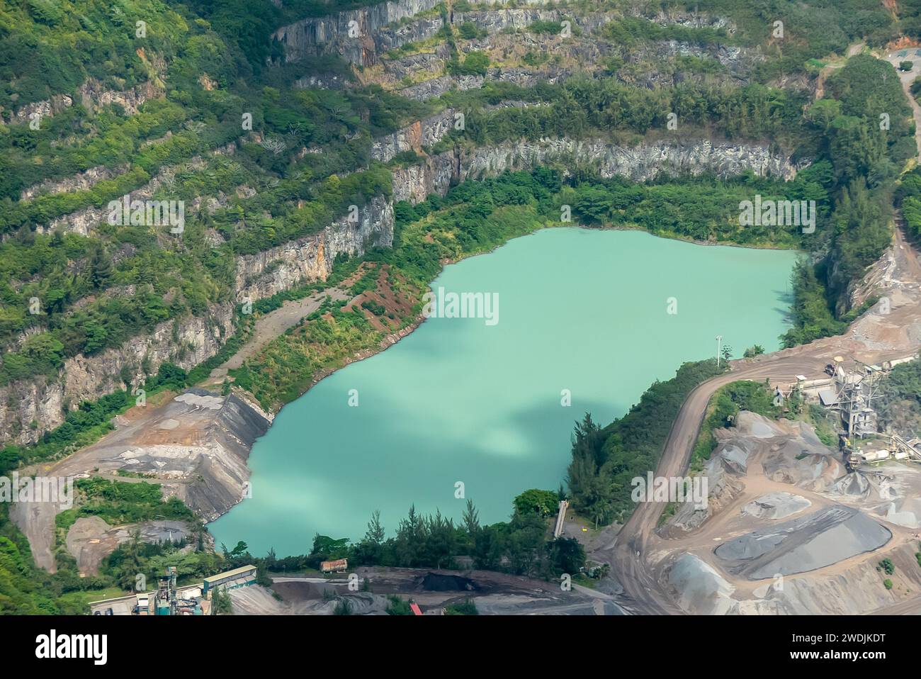 Hawaii: Il nostro viaggio in elicottero intorno all'isola di o'AHU. Le acque turchesi della cava di Kapaa Foto Stock