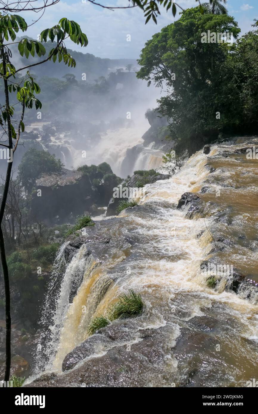 Parco nazionale di Iguazu, Argentina. Cascate dell'Iguazu - circuito superiore (Superior) Foto Stock