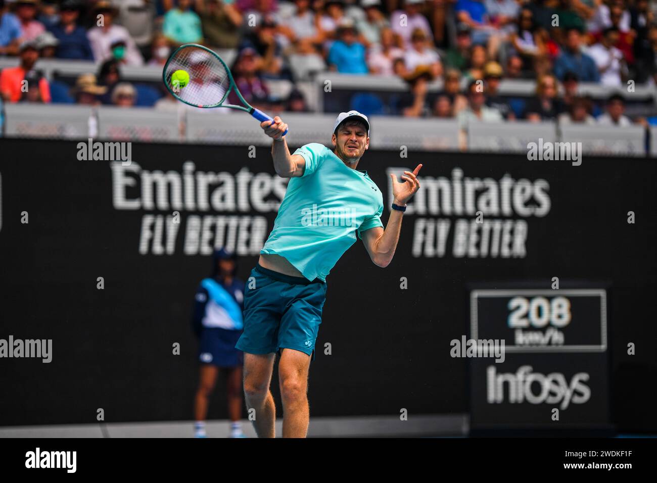 La polacca Hubert Hurkacz gioca contro la francese Ugo Humbert (non nella foto) durante il terzo round dell'Australian Open Tennis Tournament al Melbourne Park. Punteggio finale; Hurkacz Hubert 3:1 Humbert Ugo. Foto Stock