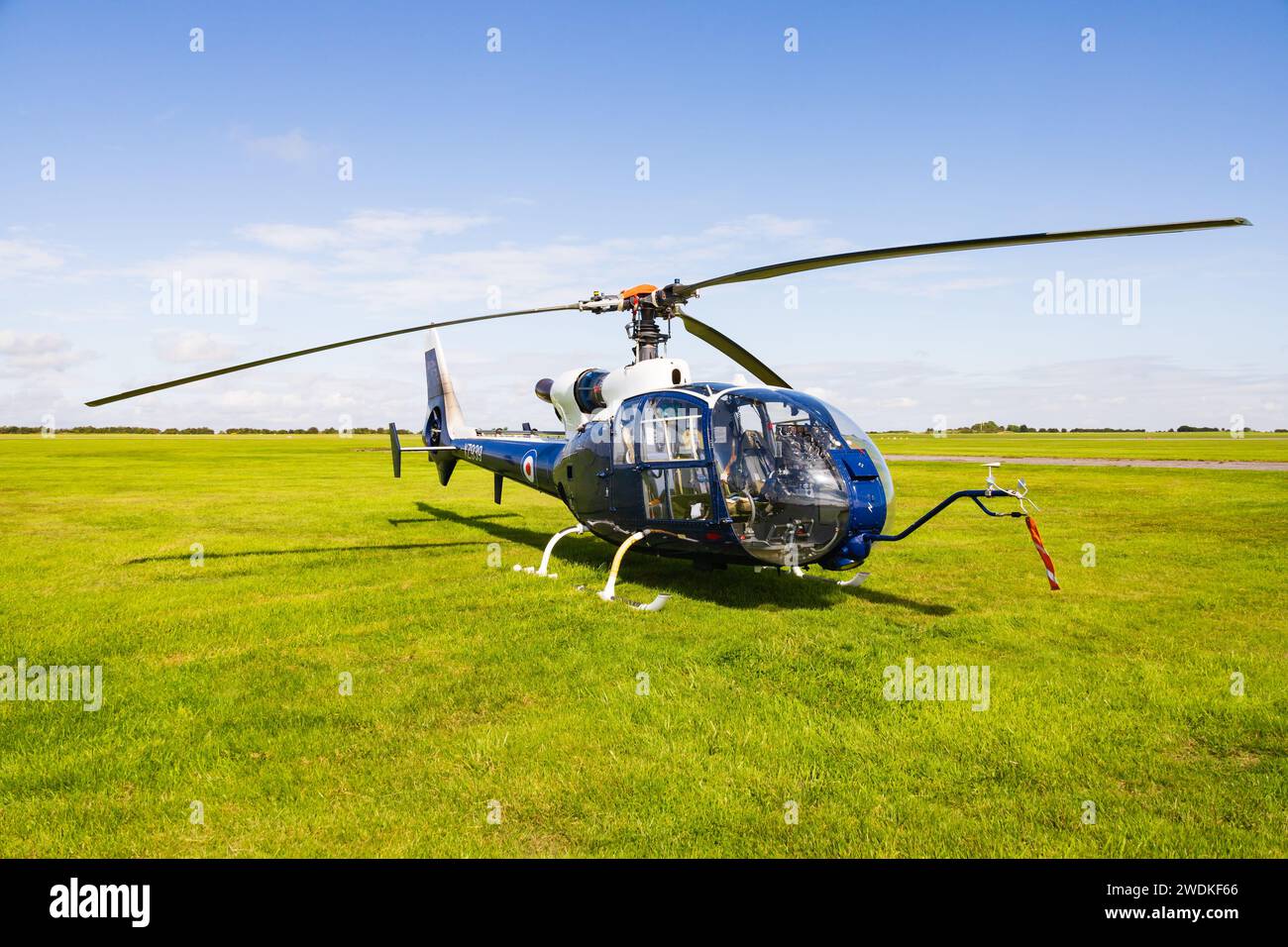 Westland Aerospatiale Gazelle HT2 elicottero, G-CLGO, XZ939, in mostra presso RAF Syerston, Nottinghamshire, Inghilterra Foto Stock