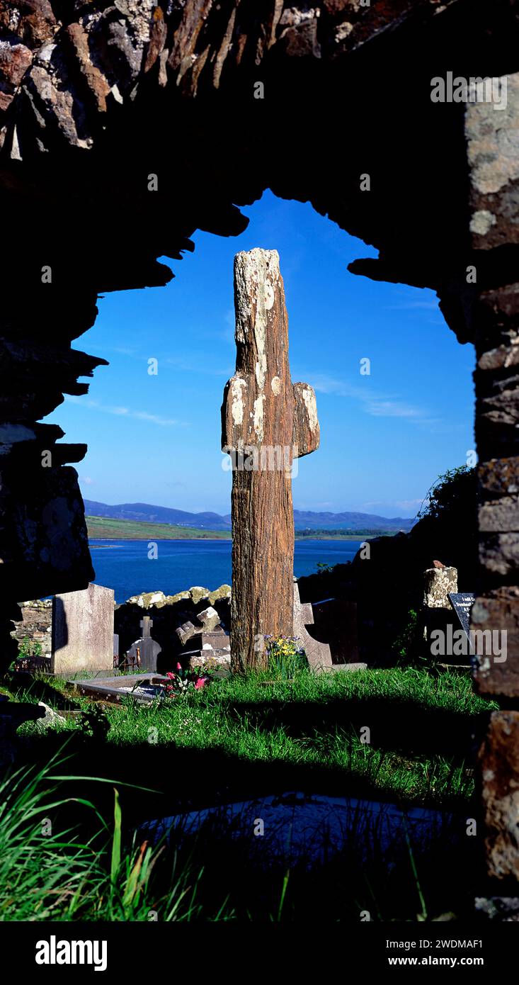 High Cross a Mevagh Graveyard, Clontallagh, Downings, Mulroy Bay, Contea di Donegal, Irlanda Foto Stock High Cross a Mevagh Graveyard, Clontallagh, Downings, Mulroy Bay, Contea di Donegal, Irlanda Foto Stock