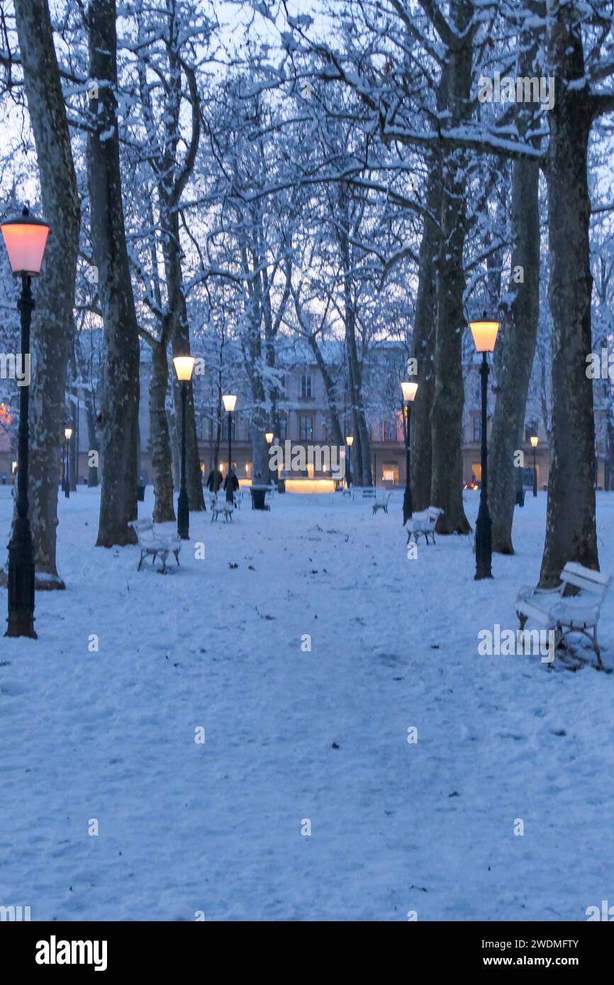 Lubiana, Slovenia - 21 gennaio 2024: Vista generale di Lubiana dopo le prime nevicate della stagione. La capitale si è svegliata in un'atmosfera magica. Marco secchi / Alamy Live News. Foto Stock