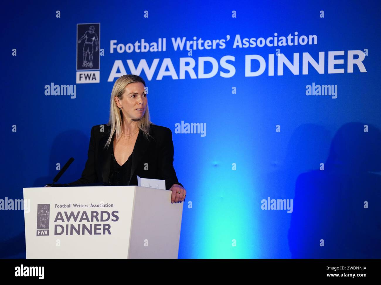 Carly Telford parla durante una cena della Football Writers' Association al Landmark Hotel di Londra. Data foto: Domenica 21 gennaio 2024. Foto Stock