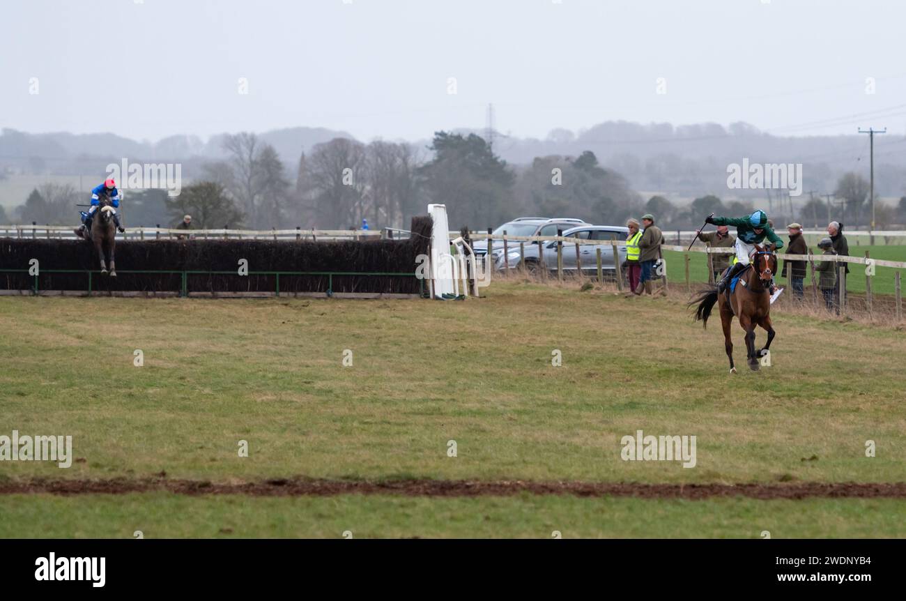 Oscar Montel e James King vincono la CKD Lord Ashton della Hyde's Cup Mens Open all'Heythrop P2P di Cocklebarrow. Credito immagini equine JTW / Alamy. Foto Stock