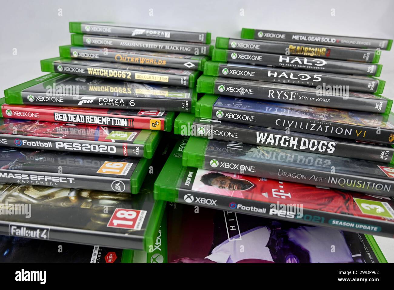 Selezione di giochi per computer per Xbox One – Galles, Regno Unito – 21 gennaio 2024 Foto Stock