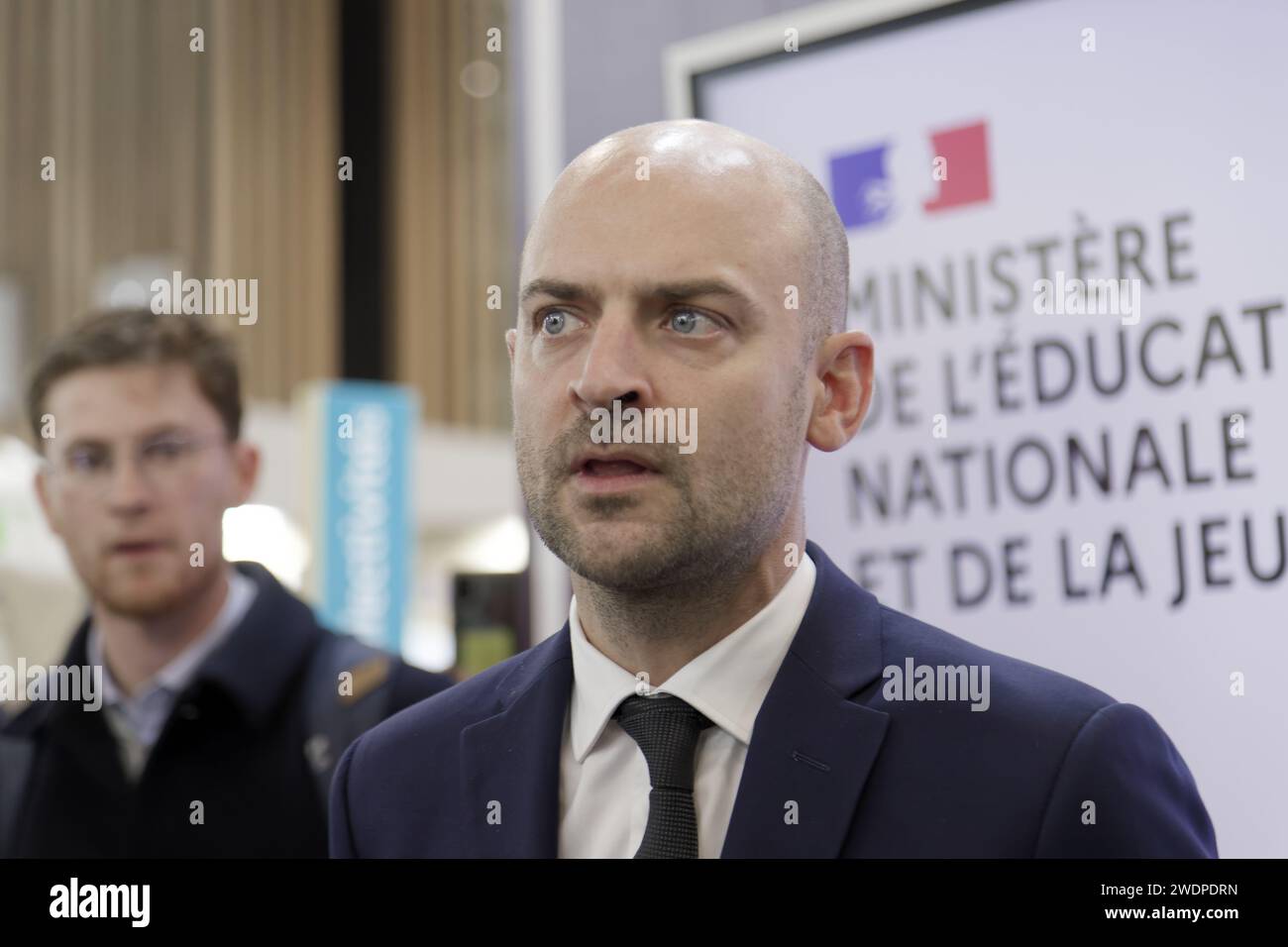 Parigi, Francia. 16 novembre 2023. Jean-Noel Barrot, Ministro delegato per il digitale, partecipa all'Educ@tech Expo di Parigi, Francia Foto Stock