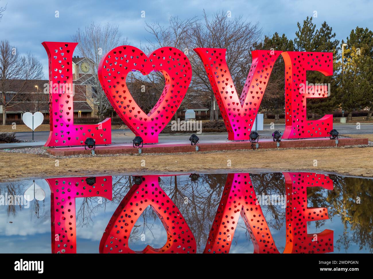 L'amore è per Loveland. La scultura Loveland Love Lock all'esterno del Loveland Visitors Center Foto Stock