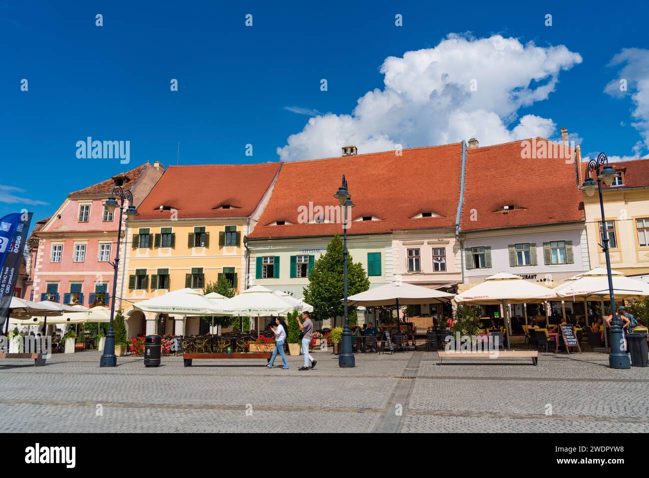 Piazza piccola a Sibiu, Transilvania, Romania Foto Stock