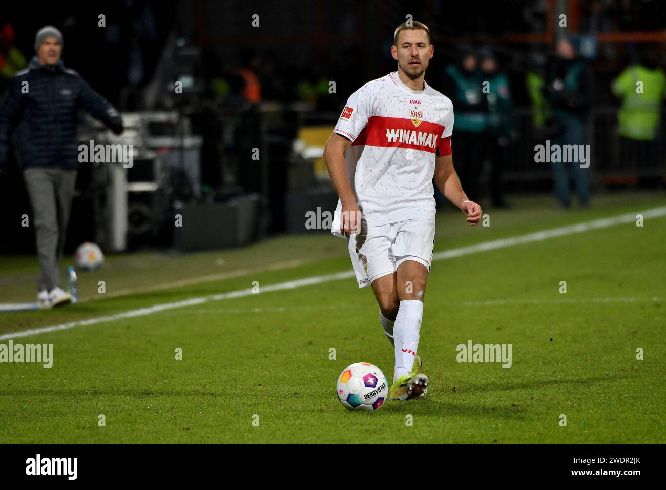 Bochum, Deutschland. 20 gennaio 2024. Fussball; Spieltag 18; 1. Bundesliga; Saison 20223/2024; VfL Bochum gegen VfB Stuttgart am 20.01.2024 a Bochum. UBz: 02 Waldemar Anton, VfB Stoccarda. Credito: dpa/Alamy Live News Foto Stock