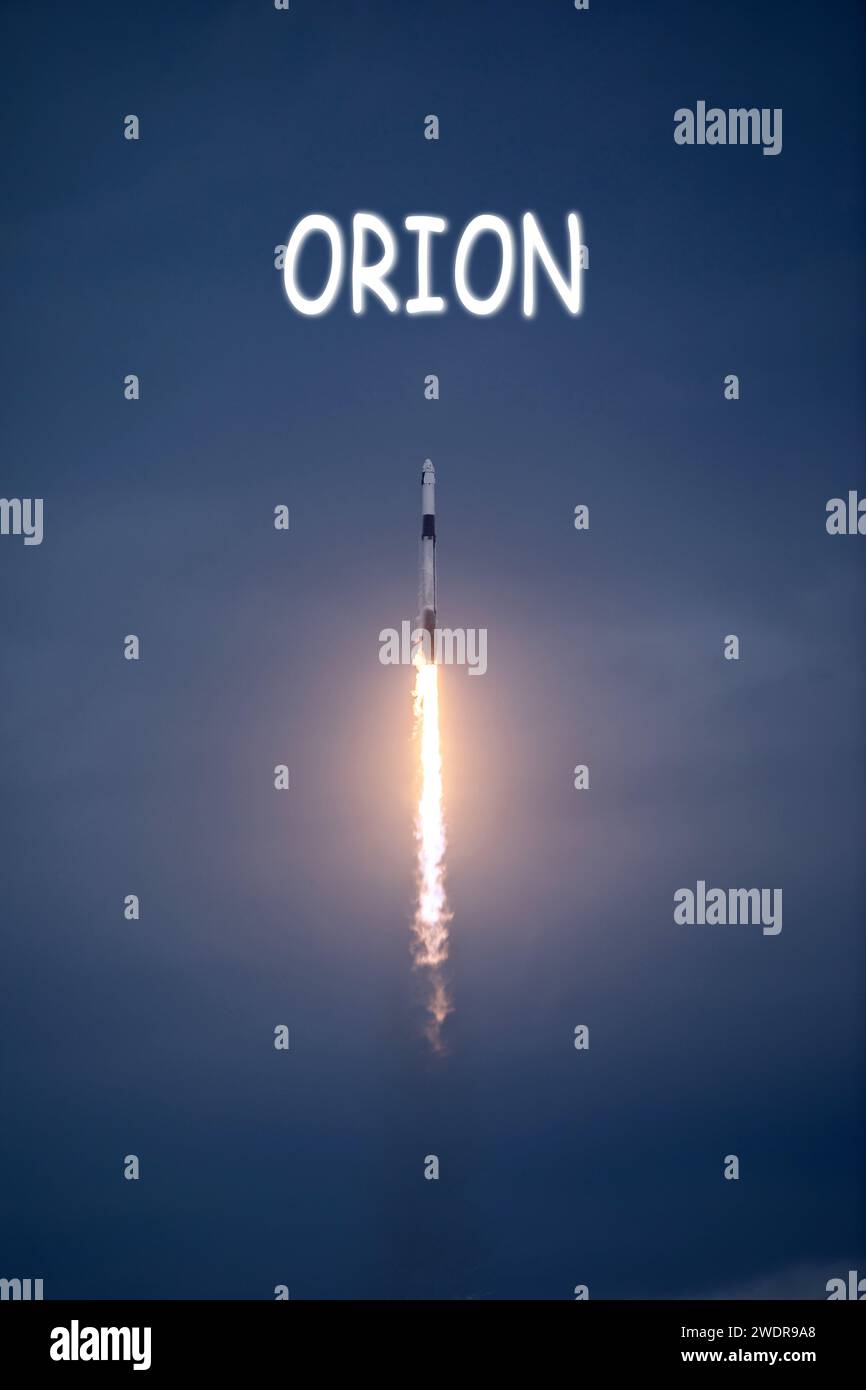 Orion, che segna un momento significativo nell'esplorazione spaziale per la NASA. Elementi di questa immagine sono forniti dalla NASA Foto Stock