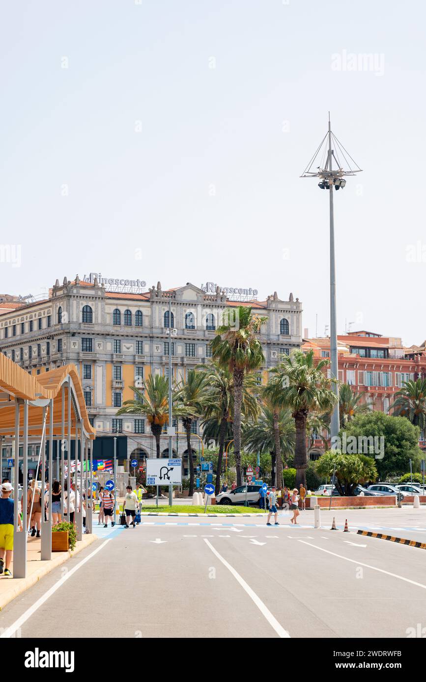 Foto scattata nella città di Cagliari, in Italia, che mostra monumenti e immagini del centro storico della città Foto Stock