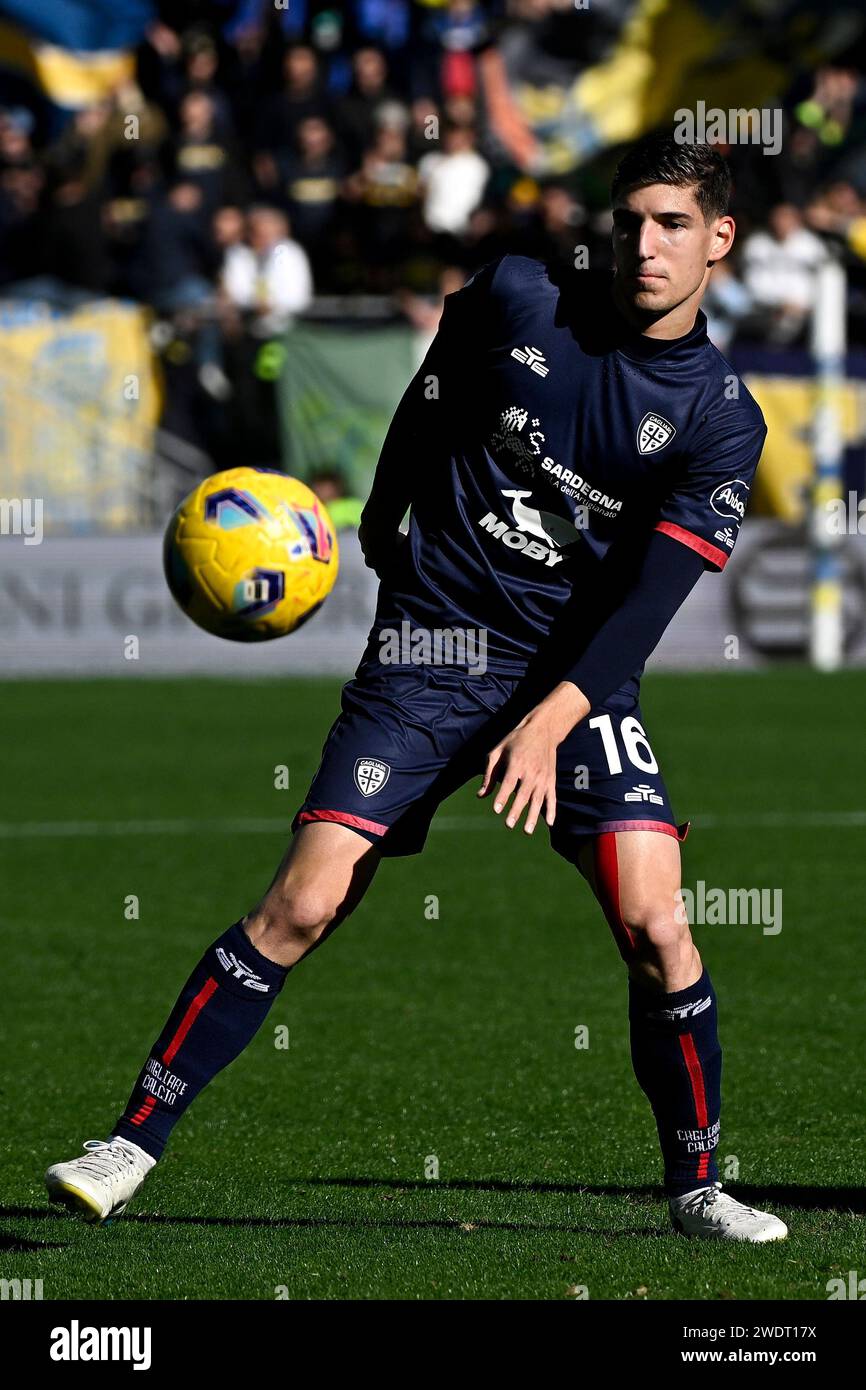 Matteo Prati del Cagliari calcio in azione durante la partita di serie A tra Frosinone calcio e Cagliari calcio allo stadio Benito stirpe di Frosinone (Italia), 21 gennaio 2024. Foto Stock