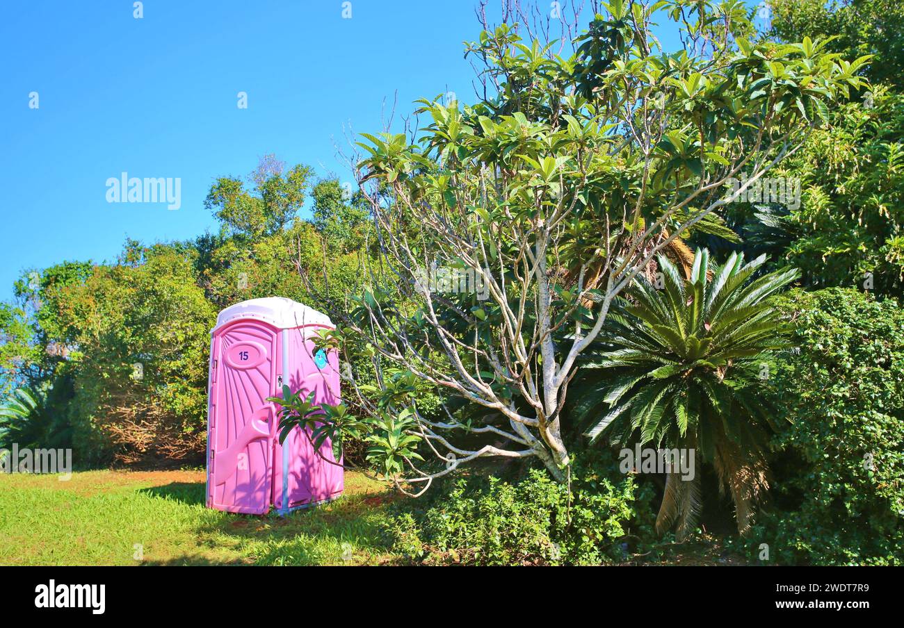 Servizi igienici pubblici portatili a Blue Hole Park, Hamilton Parish, Bermuda, Atlantic, Nord America Foto Stock