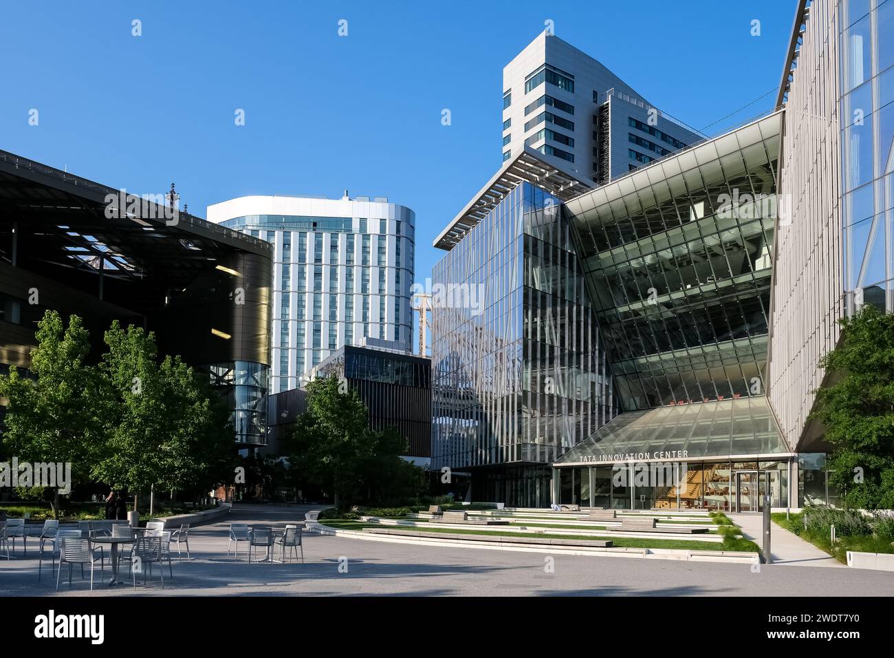 Vista del Cornell Tech, un campus universitario e centro di ricerca della Cornell University, situato a Roosevelt Island, Manhattan, New York City Foto Stock