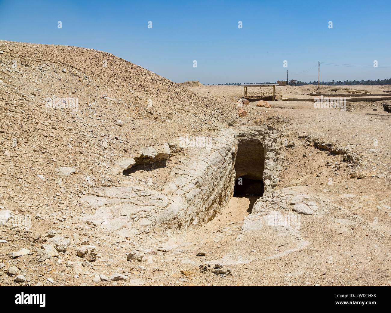Egitto, regione di Fayum, El Lahun, forse una delle tombe intorno alla piramide di Sesostris II Foto Stock
