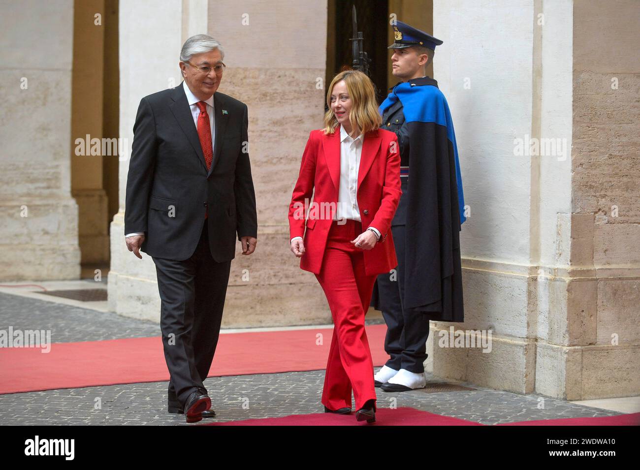 Italia, Roma, 18 gennaio 2024: Palazzo Chigi, Presidente del Consiglio Giorgia Meloni, riceve il Presidente della Repubblica del Kazakistan Kassym Foto Stock