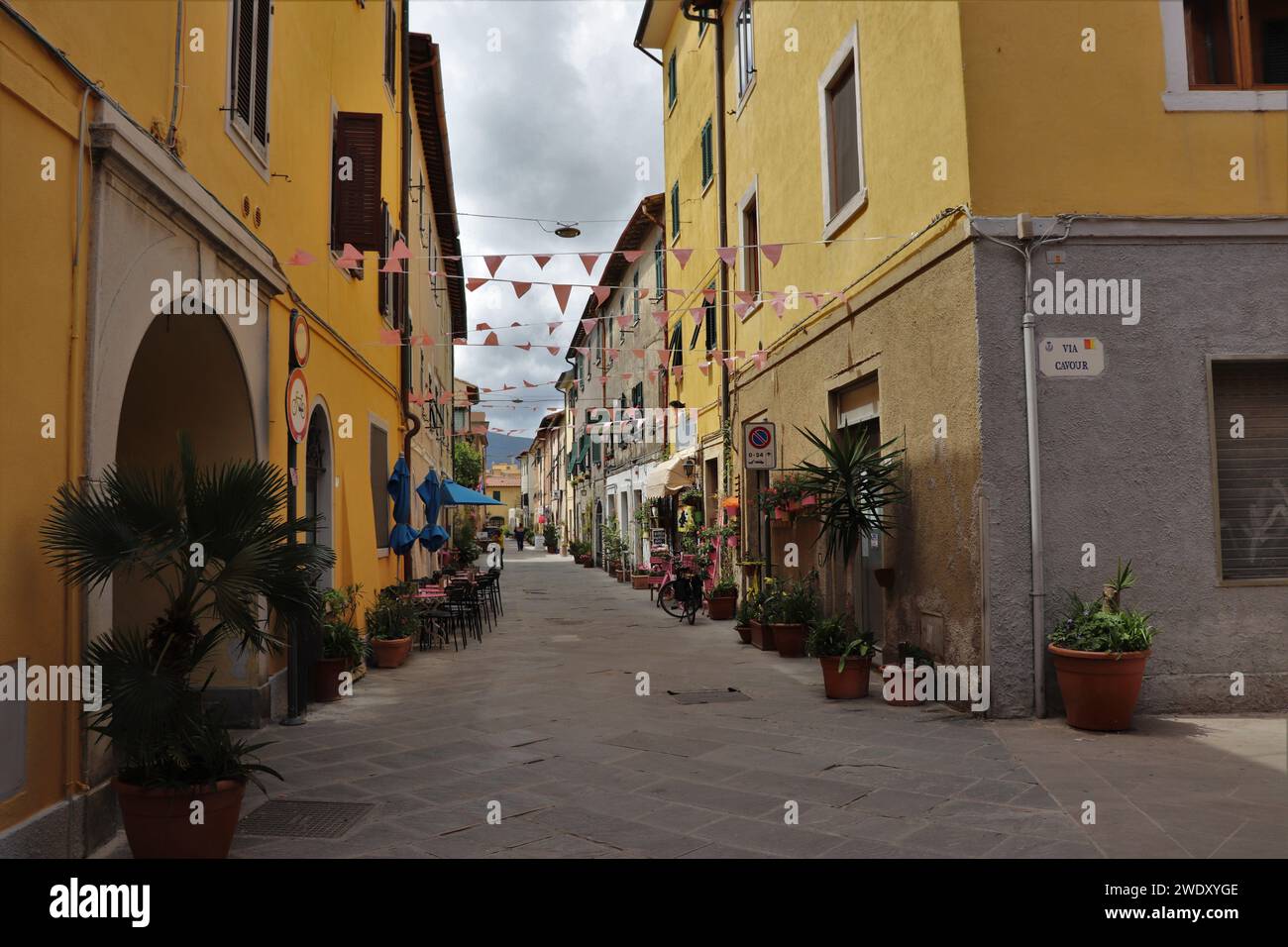 Panorama italiano dei vicoli sul mare Foto Stock