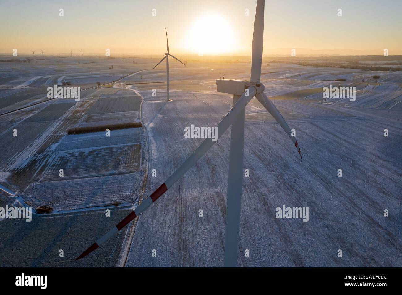 Vista aerea del campo delle turbine eoliche Foto Stock