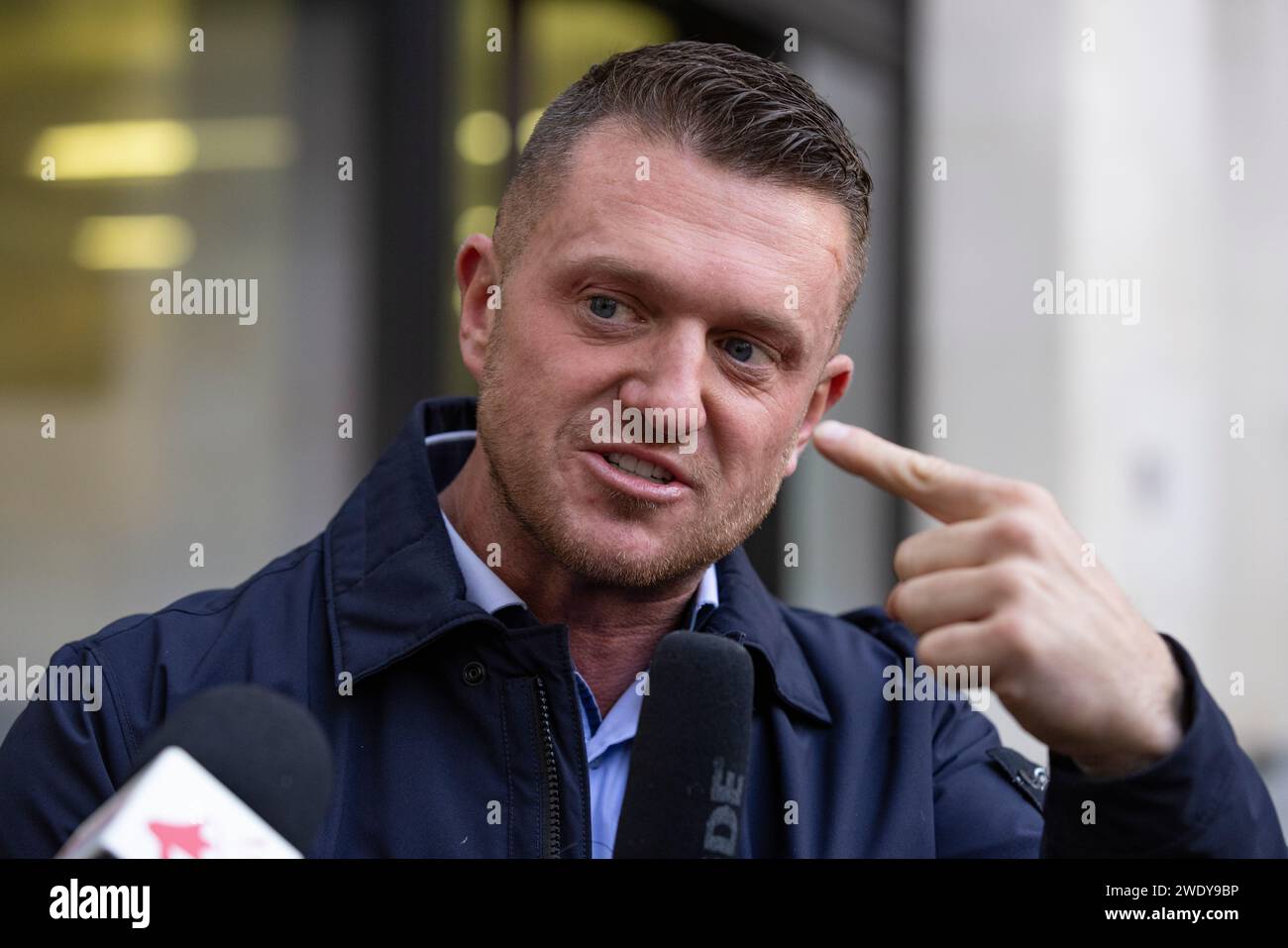 Il fondatore della English Defence League Tommy Robinson (Stephen Lennon), 40 anni, appare alla Westminster Magistrates Court, 22 gennaio 2023 Foto Stock