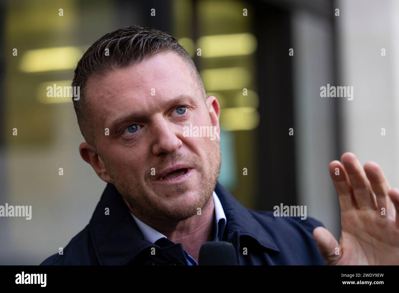 Il fondatore della English Defence League Tommy Robinson (Stephen Lennon), 40 anni, appare alla Westminster Magistrates Court, 22 gennaio 2023 Foto Stock