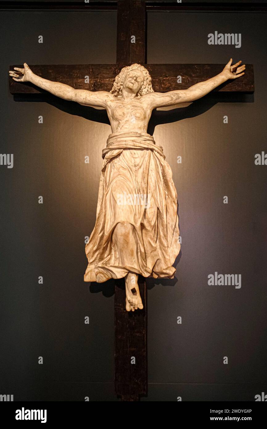 Italia Lombardia Brescia Museo Santa Giulia : Santa Giulia crocifisso. Scultura di Giovanni Carra Foto Stock