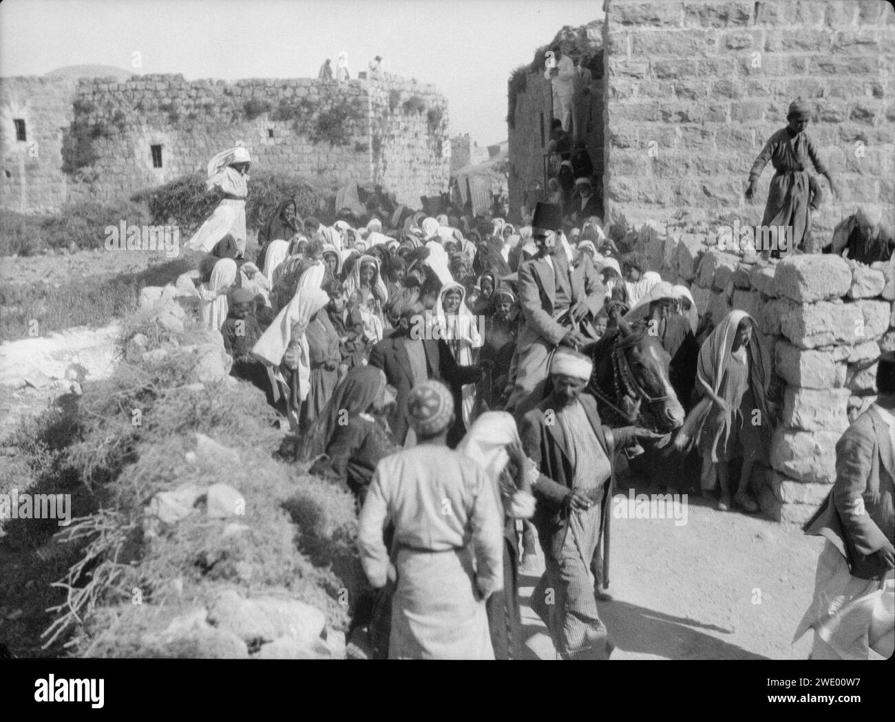 Agricoltura, ecc. Contadino corteo nuziale in Betunia; villaggio arabo vicino a Ramallah Foto Stock