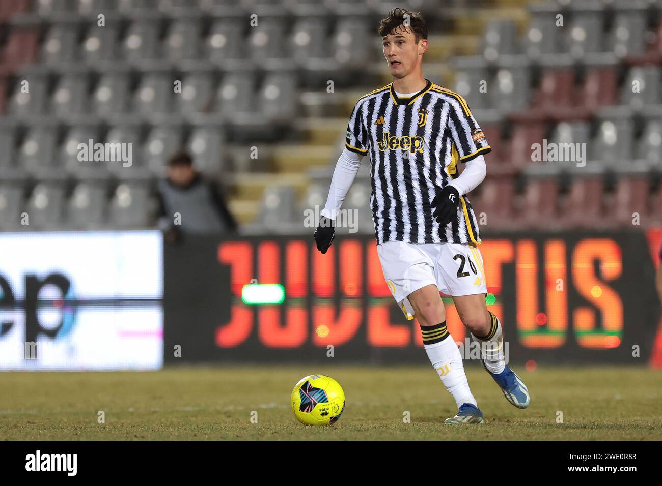 Vinovo, Italia. 20 gennaio 2024. Samuele Damiani della Juventus durante la partita di serie C al Juventus Center di Vinovo. Il credito fotografico dovrebbe leggere: Jonathan Moscrop/Sportimage Credit: Sportimage Ltd/Alamy Live News Foto Stock