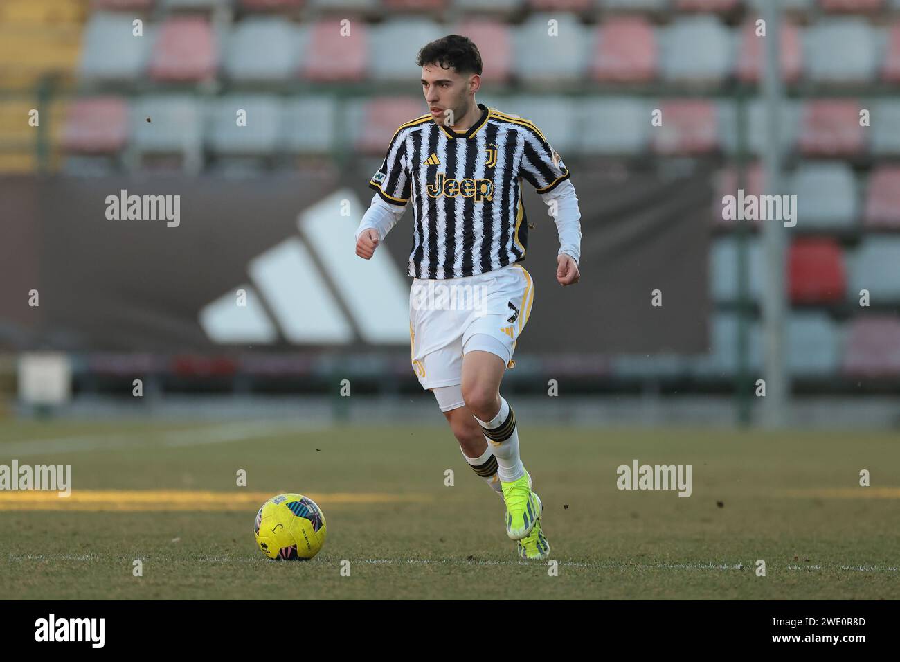 Vinovo, Italia. 20 gennaio 2024. Luis Hasa della Juventus durante la partita di serie C al Juventus Center di Vinovo. Il credito fotografico dovrebbe leggere: Jonathan Moscrop/Sportimage Credit: Sportimage Ltd/Alamy Live News Foto Stock