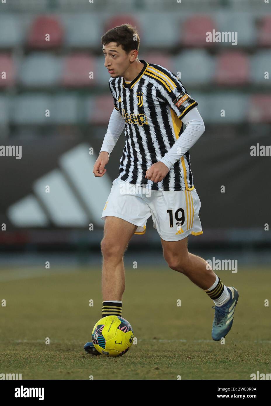 Vinovo, Italia. 20 gennaio 2024. Jonas Rouhi della Juventus durante la partita di serie C al Juventus Center di Vinovo. Il credito fotografico dovrebbe leggere: Jonathan Moscrop/Sportimage Credit: Sportimage Ltd/Alamy Live News Foto Stock