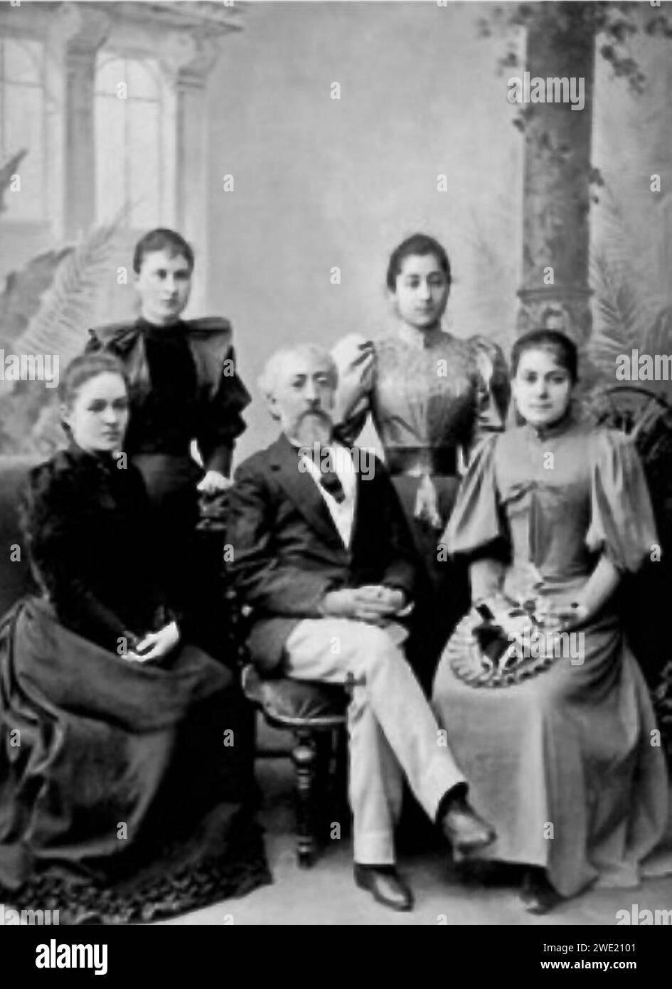 Alois Mizandary con i suoi studenti, prima del 1912. Foto Stock